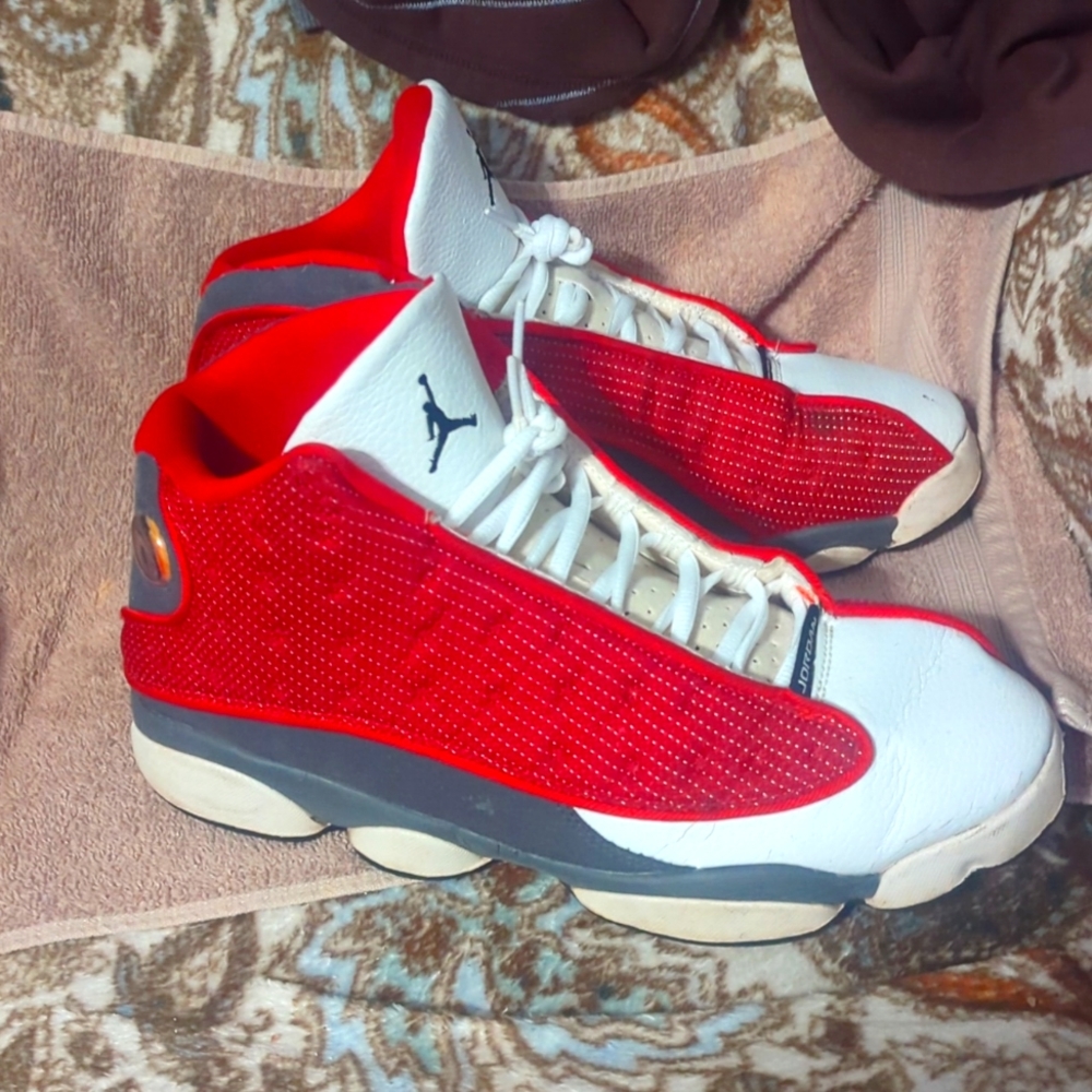Infrared Jordan 13s size 13 fit more like a 12. 100% authentic plenty of life.